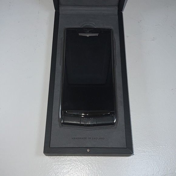 🇬🇧 Vertu Signature Touch Phone Handmade in England - Picture 3 of 17